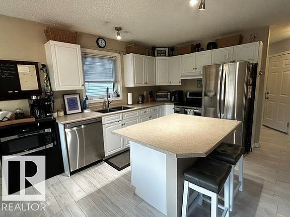 4th image of 3405 McKay Ln SW