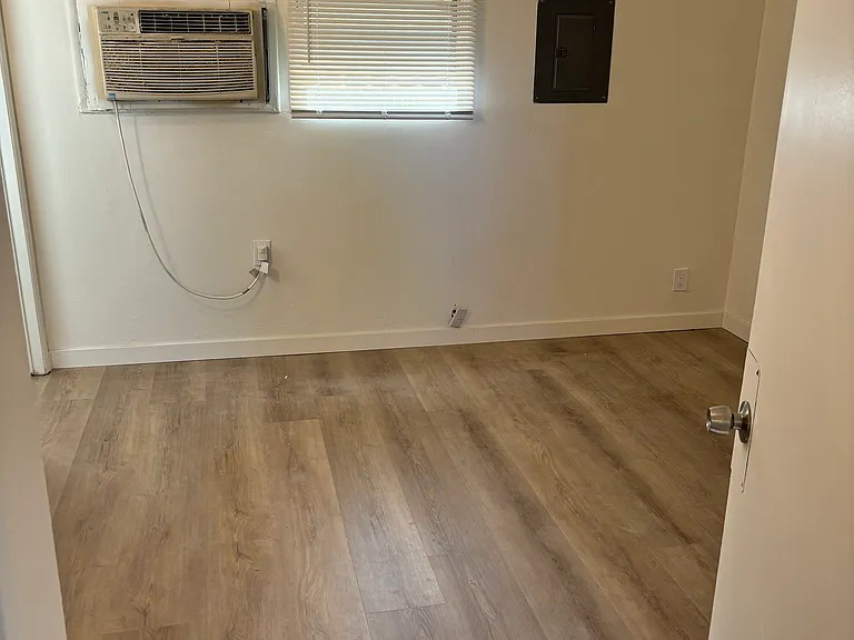 11925 Vanowen St #7 — Photo 5