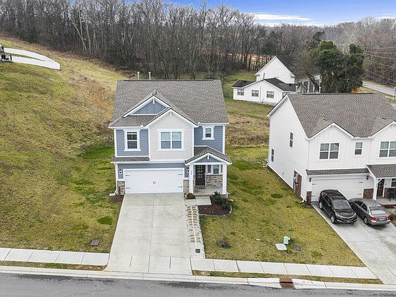 4th image of 304 Razzle Dr