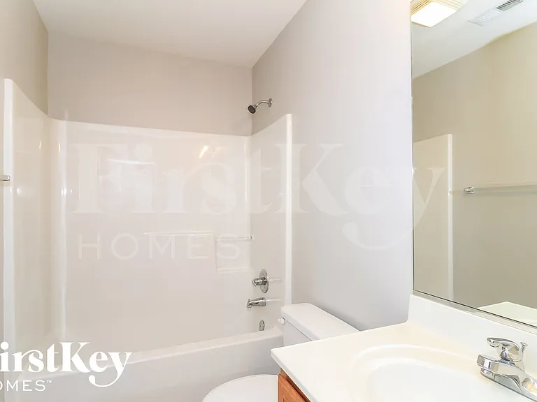 4040 Creekside Ct — Photo 13