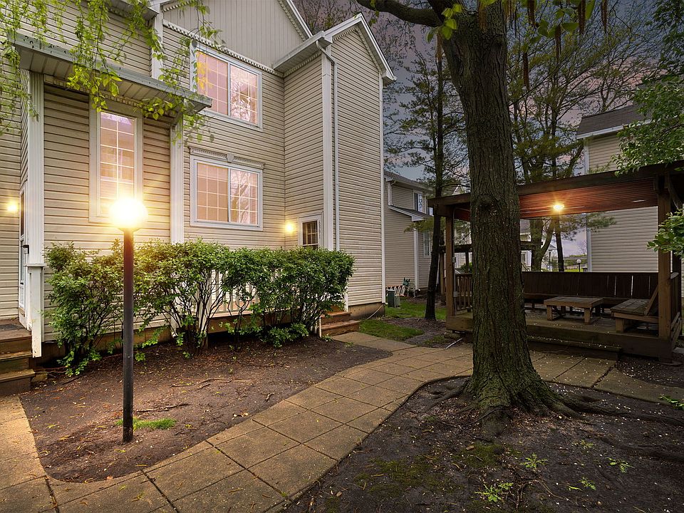 1st image of 6391 Fremont Dr
