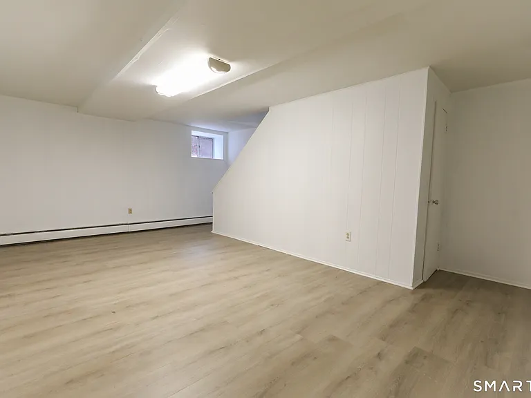 1 Camelot Dr #2 — Photo 22