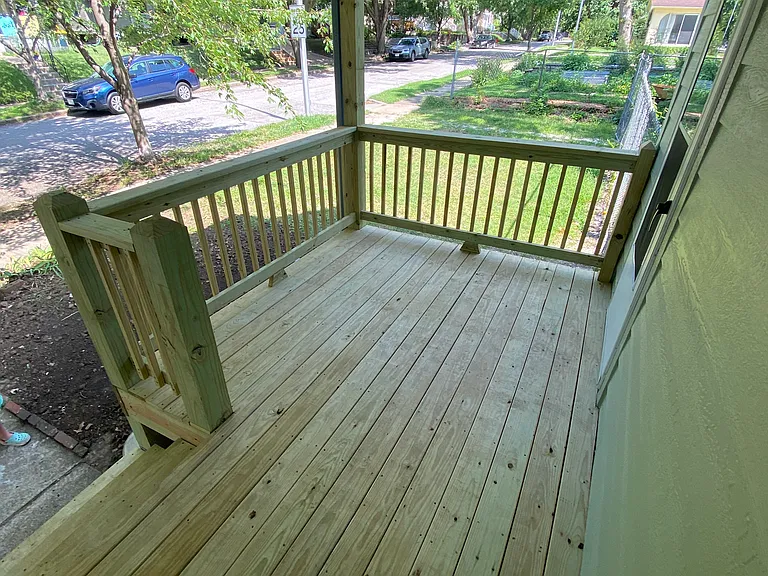 5945 Charlotte St — Photo 3