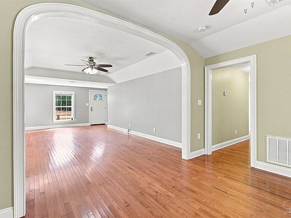 5th image of 3263 Damon Dr