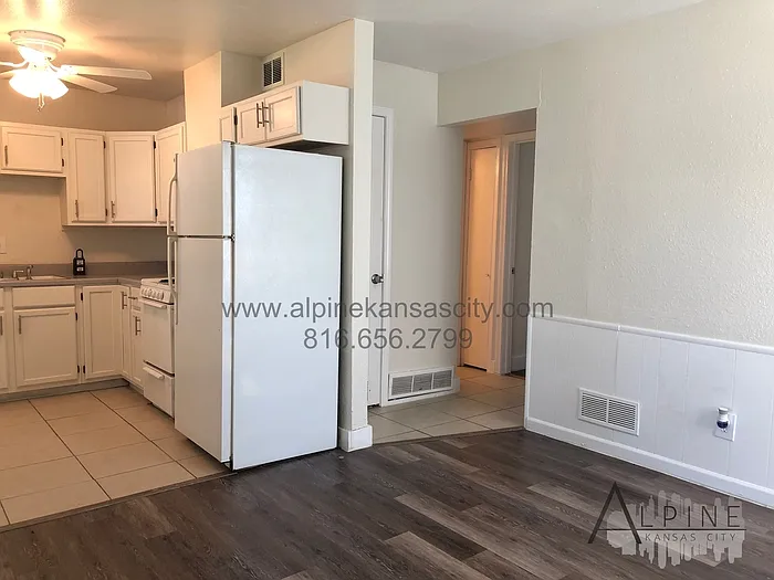 6009 E 153rd St #A — Photo 3