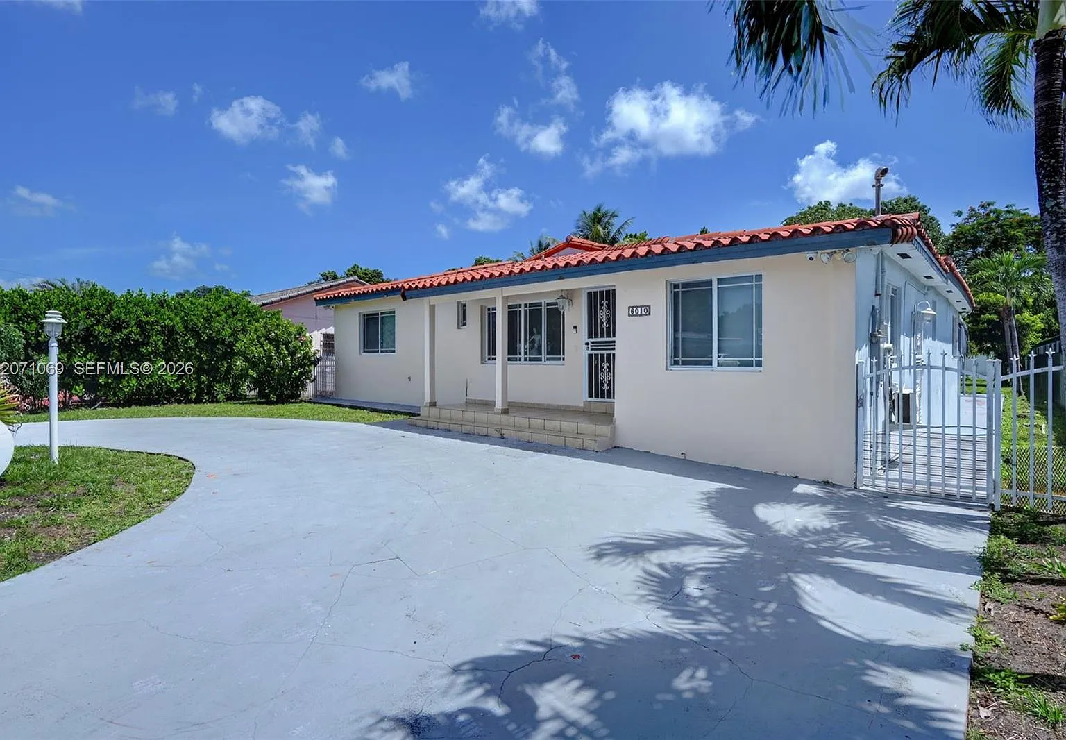 6010 SW 19 St #6010 — Photo 3