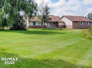 1106 Heatherwoode Rd, Flint, MI 48532