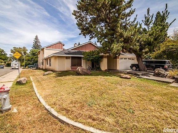5th image of 2982 Cactus Way