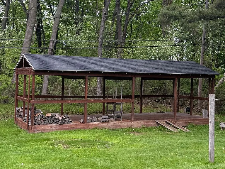 704 Rumson Rd — Photo 5