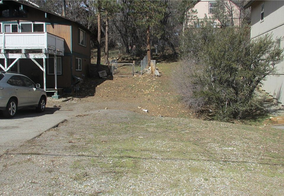 2nd image of 268 Vista Ln