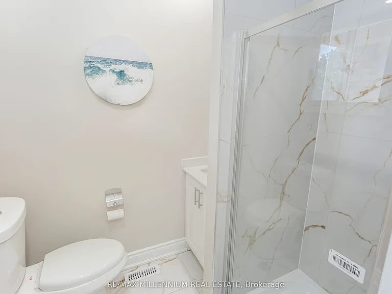 61 Mistywood Dr #UPPER — Photo 27