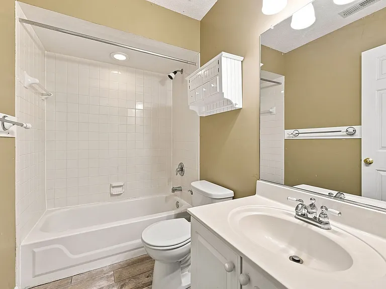 115 Lonebrook Dr — Photo 44