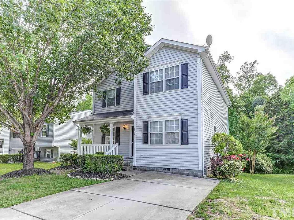 1st image of 407 Gladstone Dr