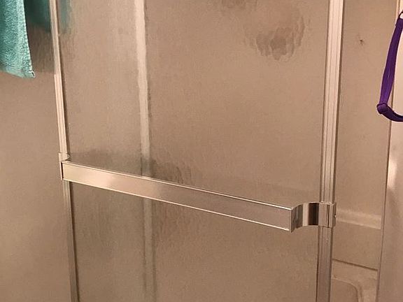 4th image of 806 Symons St