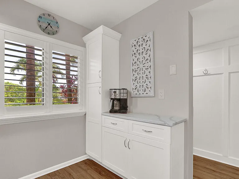 701 Seafarer Cir #105 — Photo 12