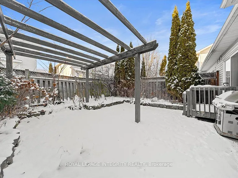 120 Grovemont Dr — Photo 37