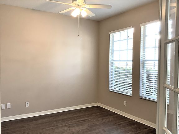 3rd image of 11710 Grove Arcade Dr