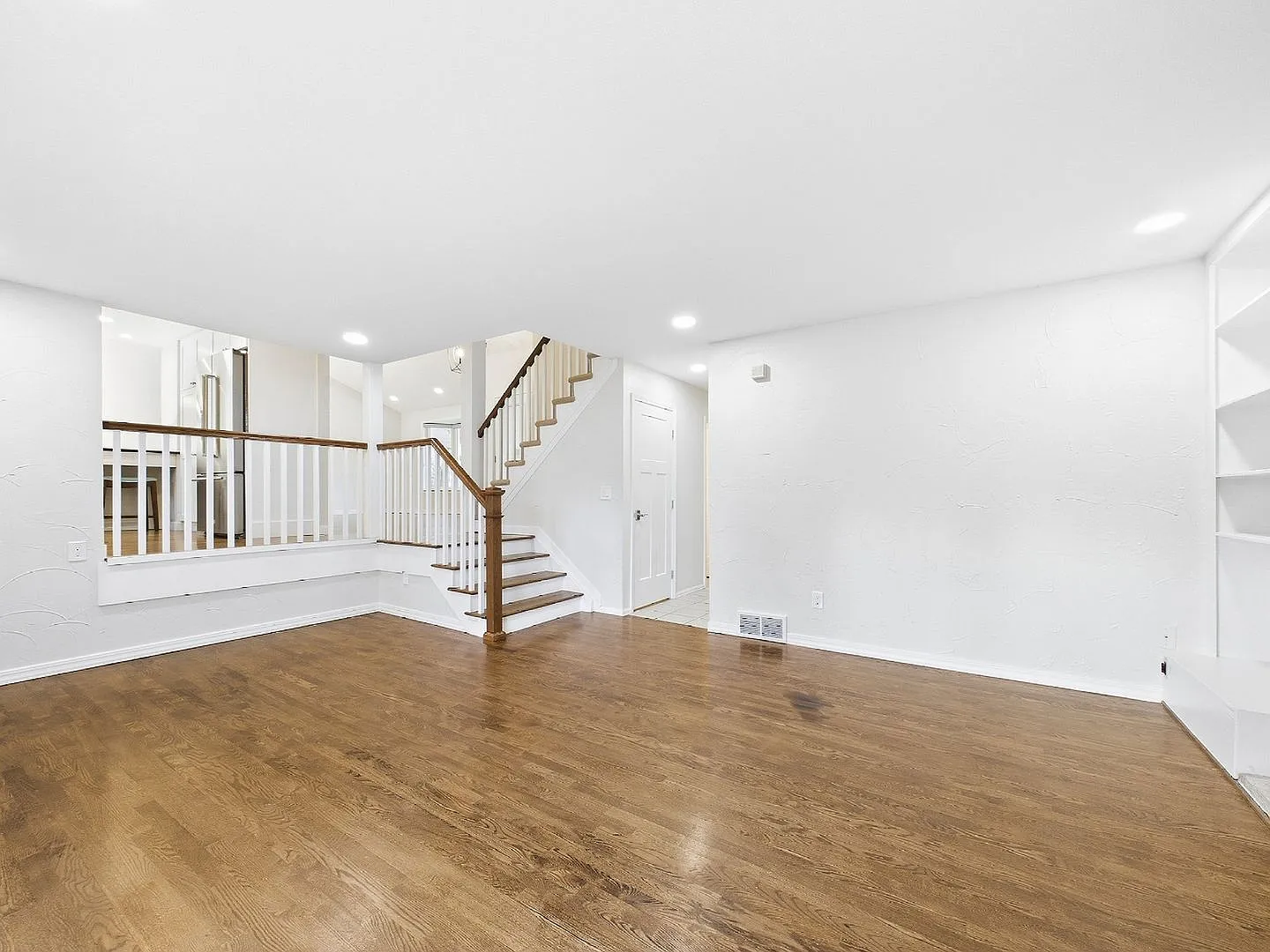 6213 S Galena Way — Photo 3
