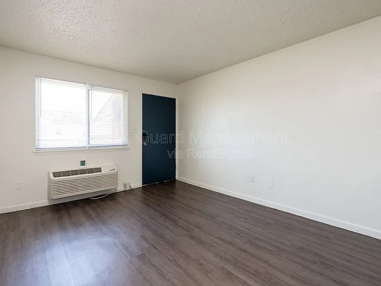 1226 S Longfellow St — Photo 12