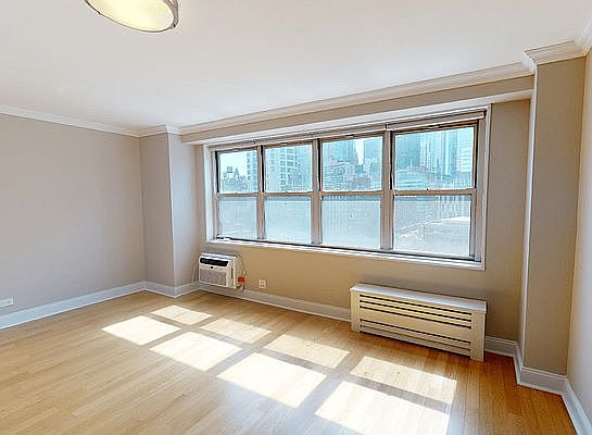 4th image of 310 Greenwich St APT 10E
