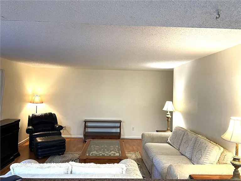 3083 Westwood Way — Photo 10