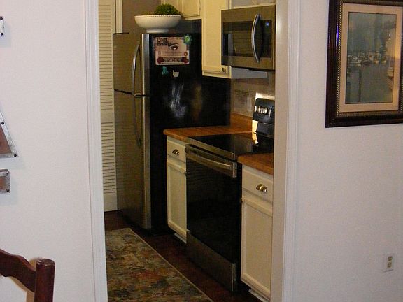 4th image of 3109 Cedarwood Village Pl