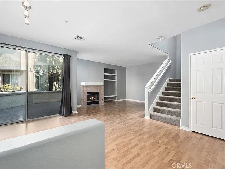 437 N Castletown #C-C-C — Photo 3