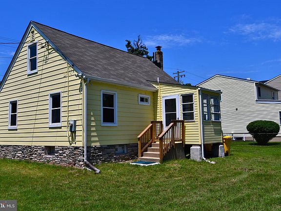 4th image of 105 B Cedar Dr