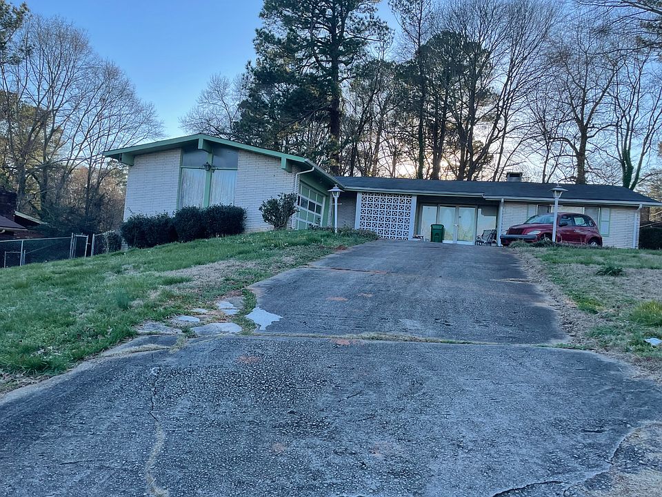 1st image of 3667 Kings Park Way