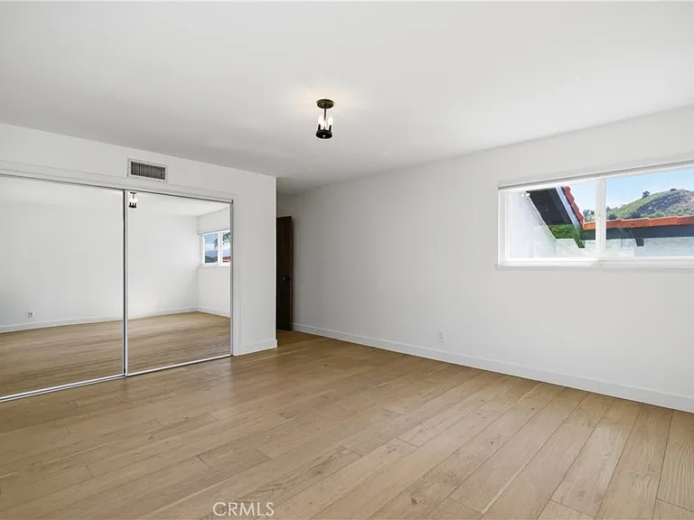 5347 Cangas Dr — Photo 35