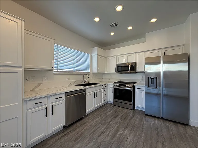 2456 Sheltered Meadows Ln — Photo 11
