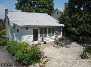 272 E Pine Grove Rd, State College, PA 16801