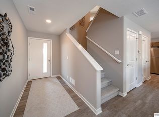 17078 Hawthorne Ave, Omaha, NE 68118