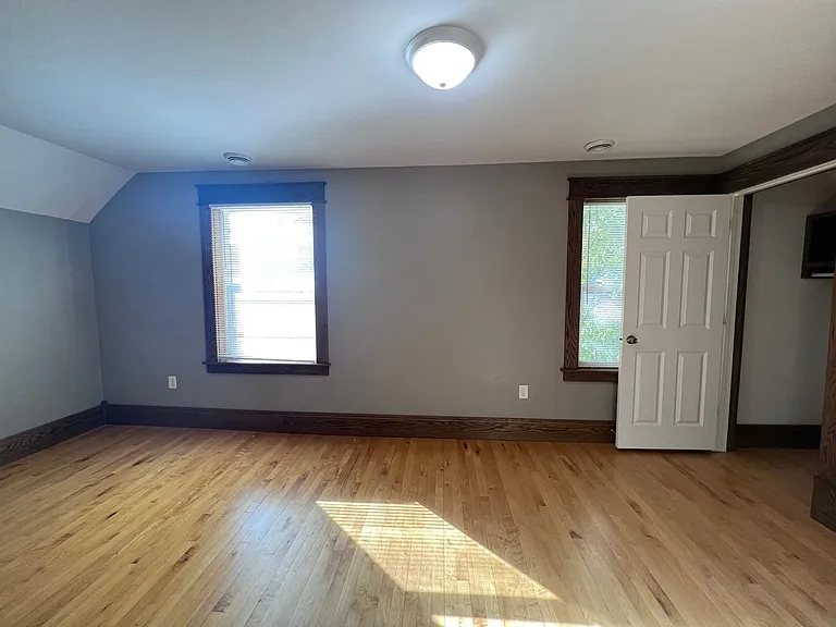 1025 Sherman St SE — Photo 12