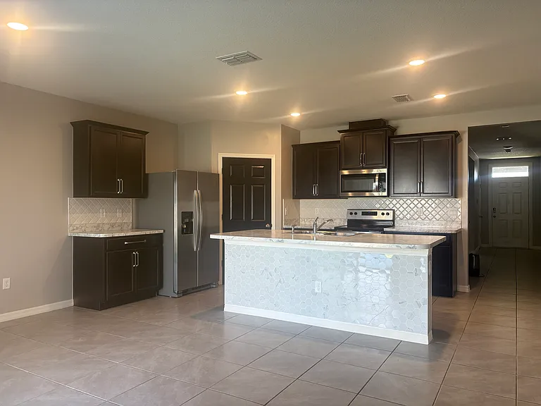 1284 Gordon Ave — Photo 4