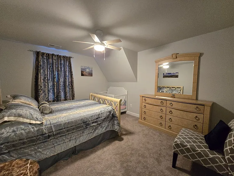 74 Hawk Ridge Dr — Photo 8