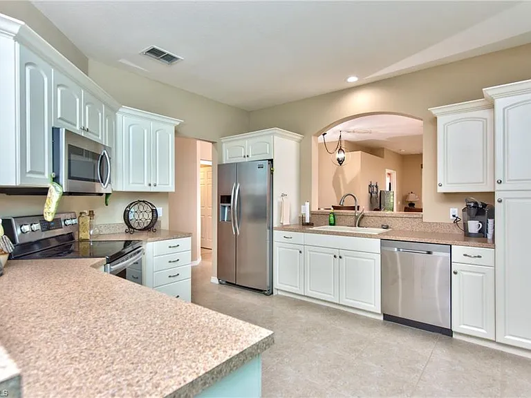 20081 Seagrove St #902 — Photo 10