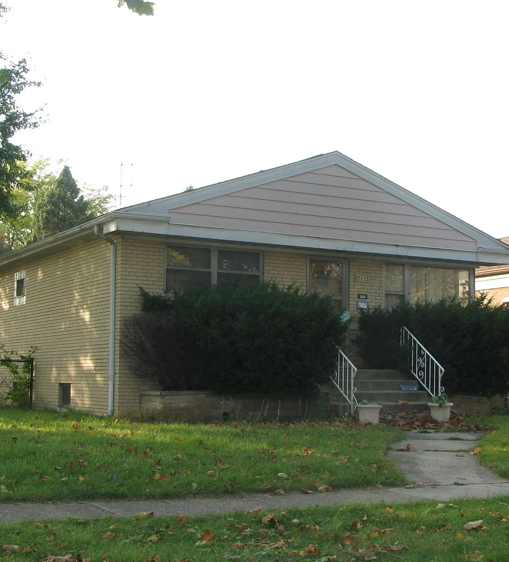 2412 Hainsworth Ave photo 1