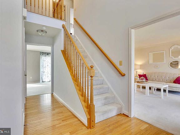 2nd image of 8284 Highglade Ct