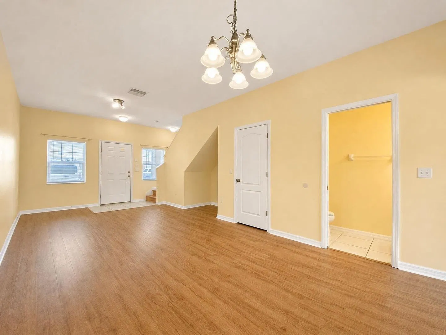 Spacious 2-Bedroom, 2.5-Bath Townhome In Autumnwood Grove Now Available! — Photo 4