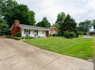 511 Grasmere Dr, Clarksville, IN 47129
