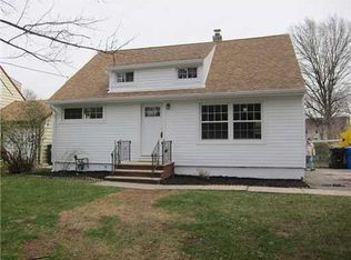 364 Wood Ave, Iselin, NJ 08830