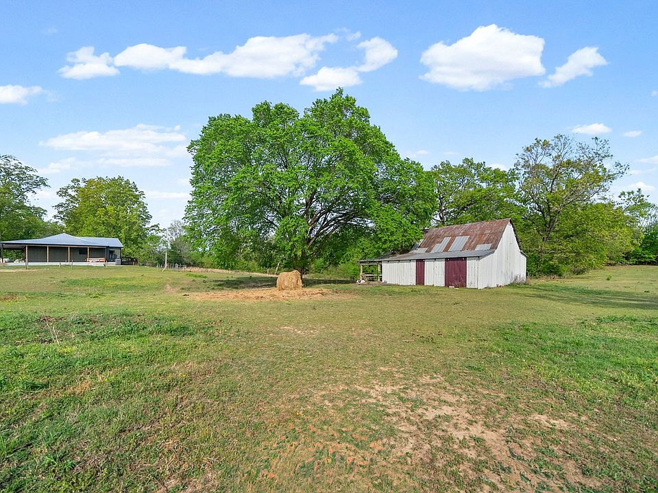 2nd image of 4015 Cooper Creek Rd