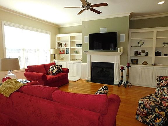 5th image of 107 Rolling Rock Ct