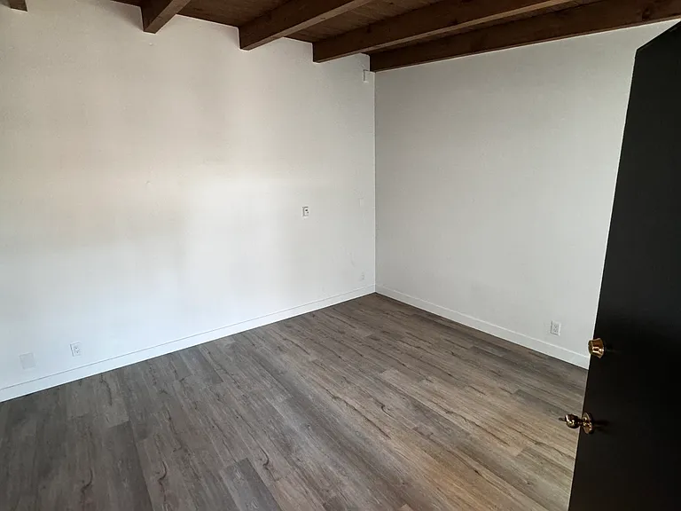 11611 Darlington Ave #13 — Photo 3