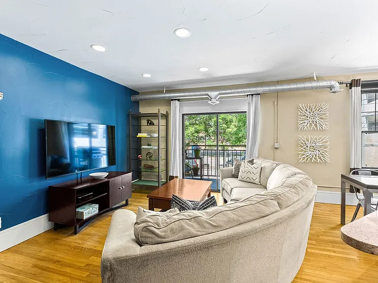 740 N Sherman St #208 — Photo 7