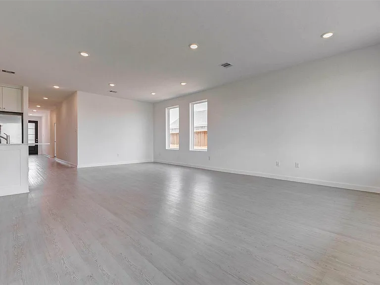 31715 Wild Meadow Dr — Photo 6