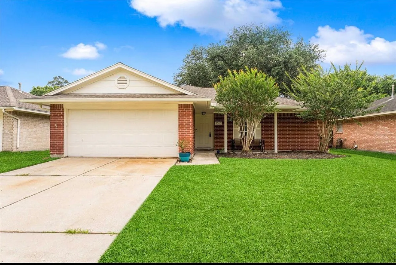 3 bed, 1519 sqft, $1,990 — Photo 1