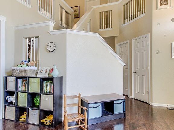 Soaring 2-Story Ceilings