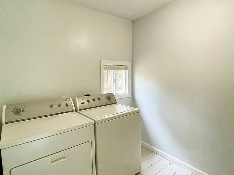 2112 Chandler Ave — Photo 19